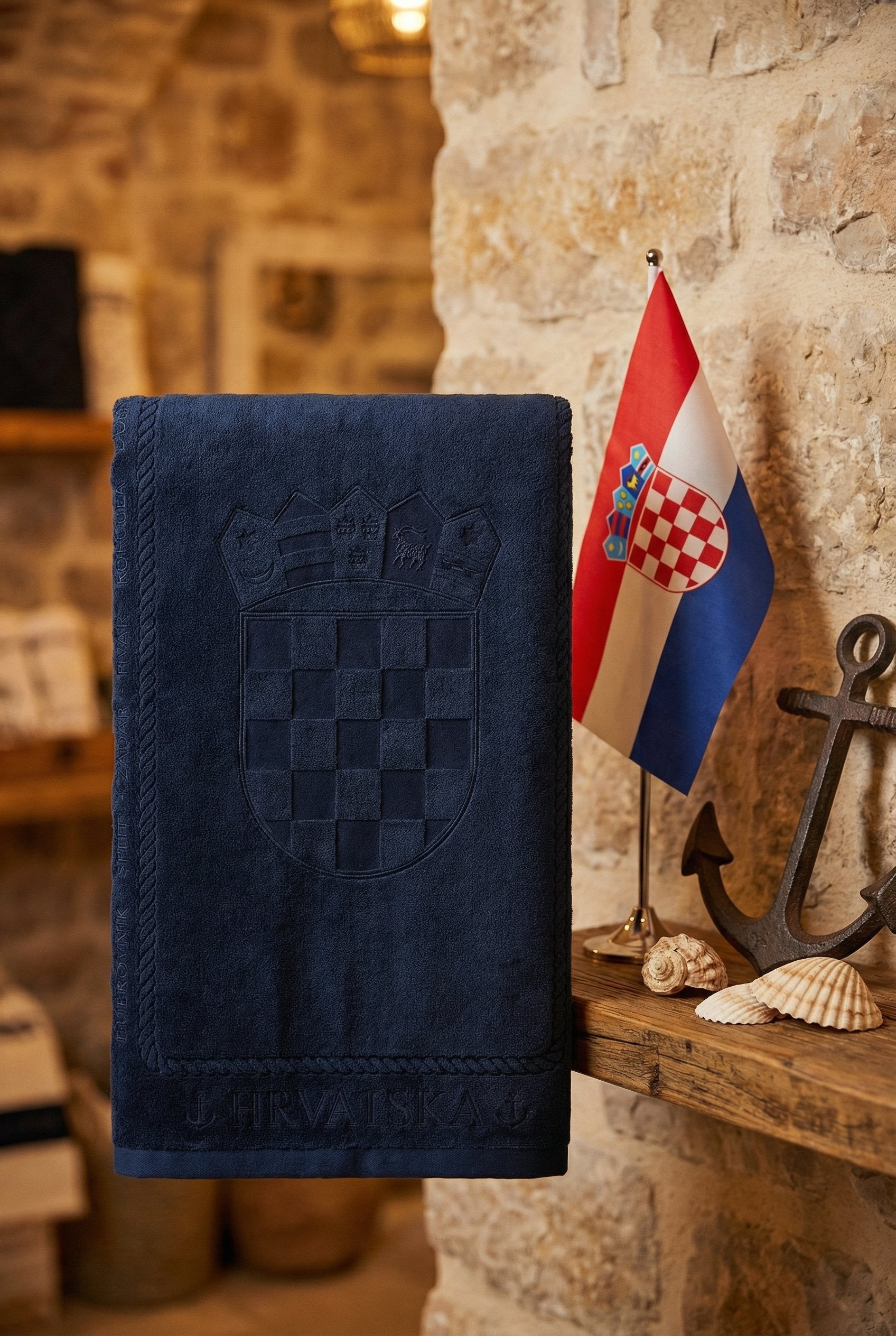 Croatia ručnik s grbom Tamno plava - suvenir